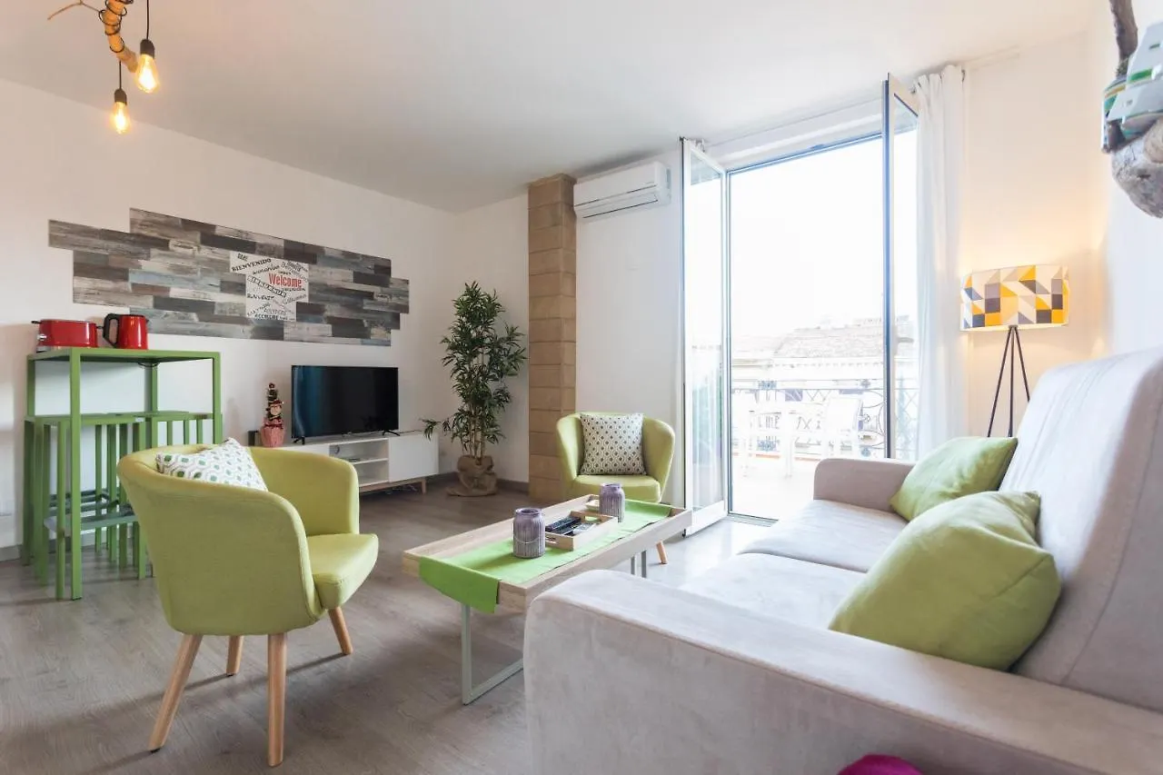 팔레르모 Terrazza Massimo 아파트